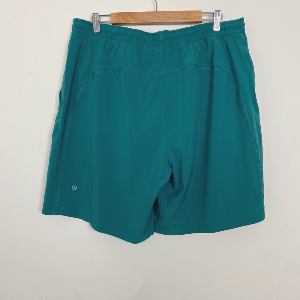 Lululemon 🍋 pace breaker short Lined size XXL